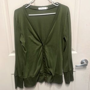 Nenona L green snap sweater